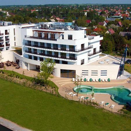 Vital Hotel Nautis Gardony Bagian luar foto