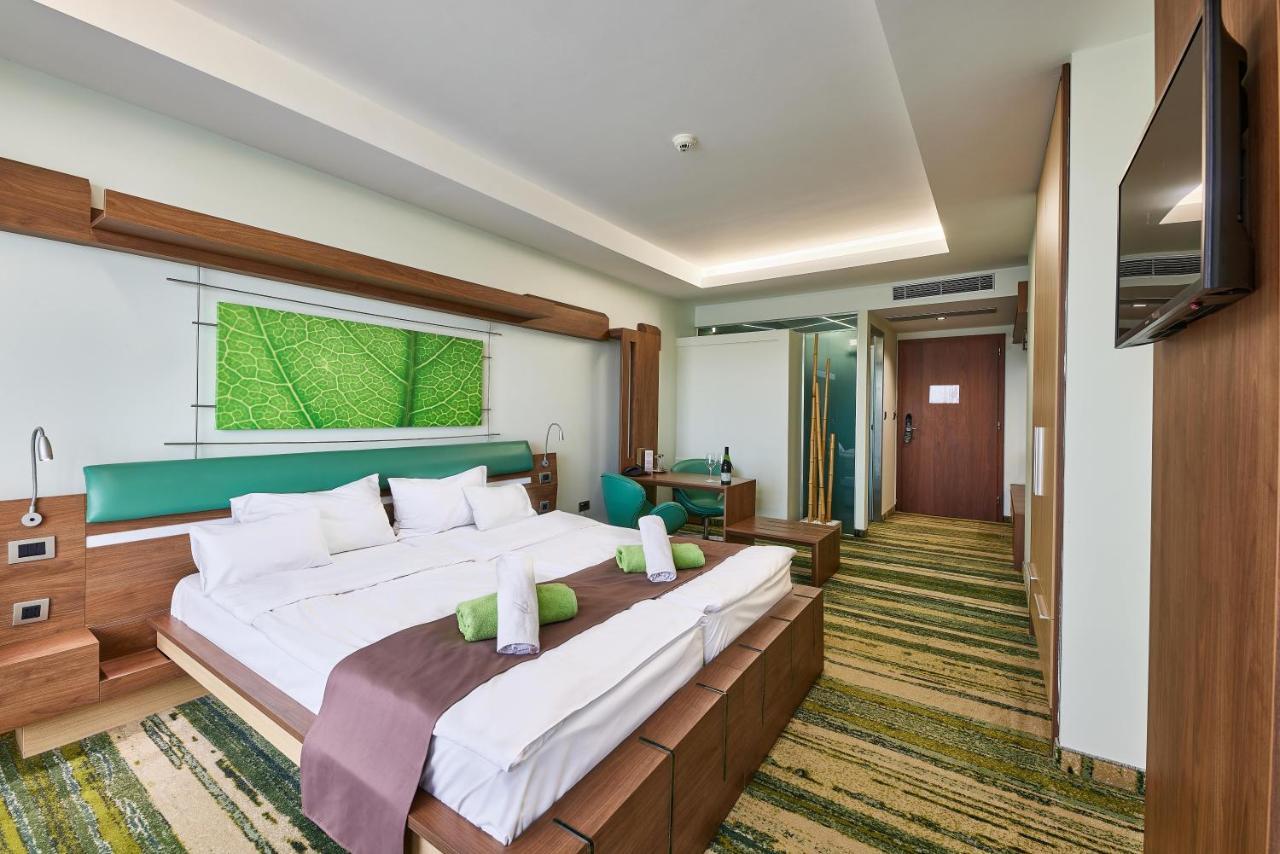 Vital Hotel Nautis Gardony Bagian luar foto