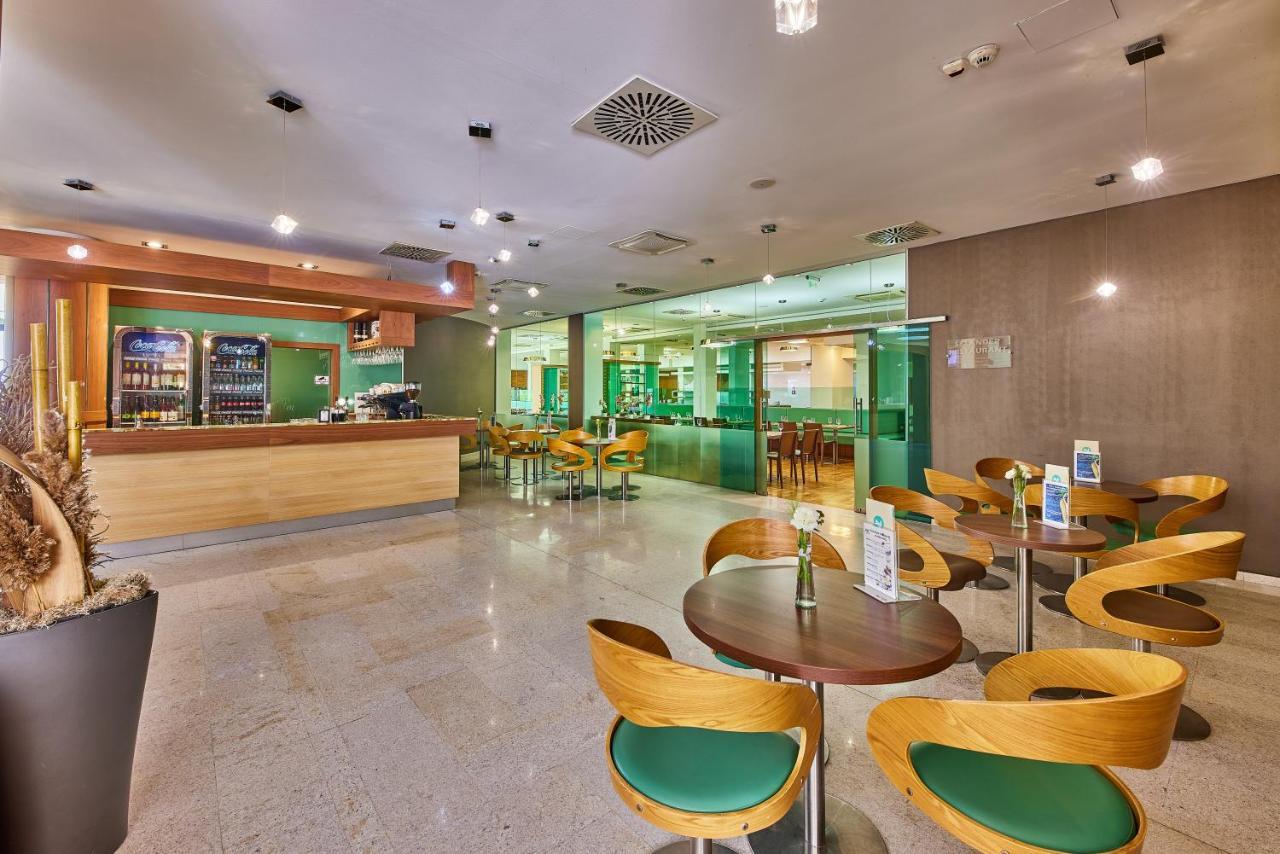 Vital Hotel Nautis Gardony Bagian luar foto