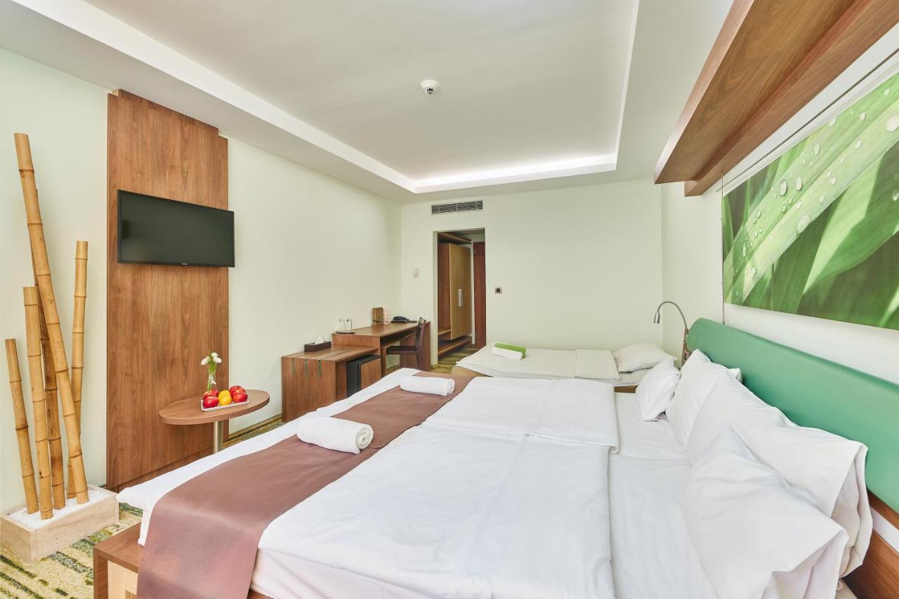 Vital Hotel Nautis Gardony Bagian luar foto