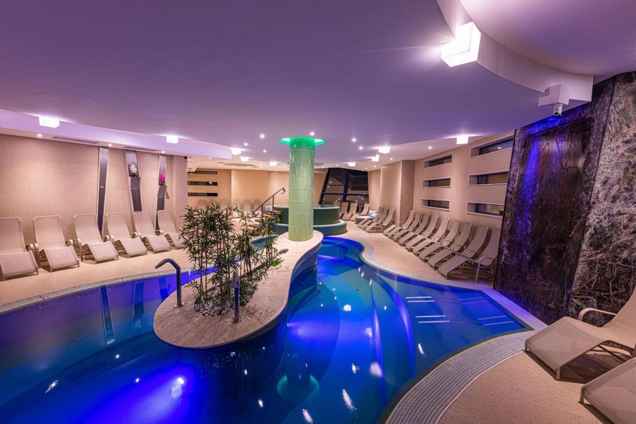 Vital Hotel Nautis Gardony Bagian luar foto